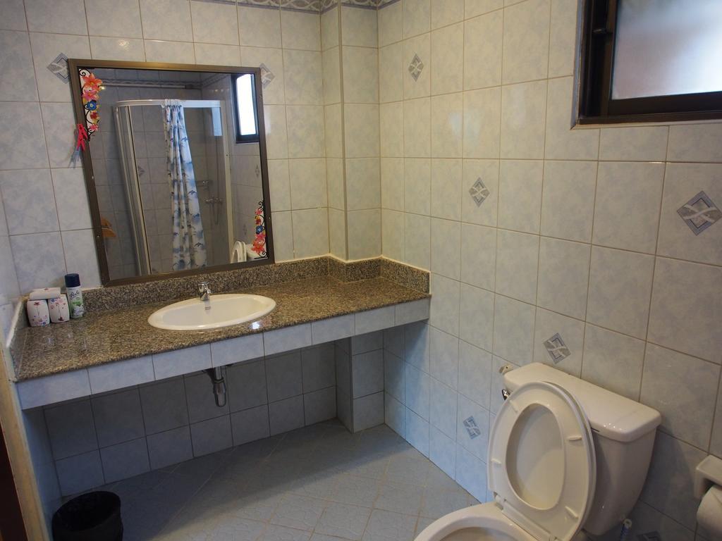 Waree'S Guesthouse Kata-stranden Eksteriør bilde