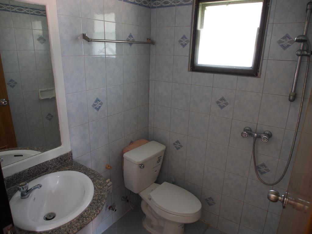 Waree'S Guesthouse Kata-stranden Eksteriør bilde