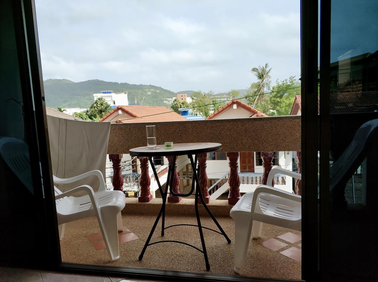 Waree'S Guesthouse Kata-stranden Eksteriør bilde