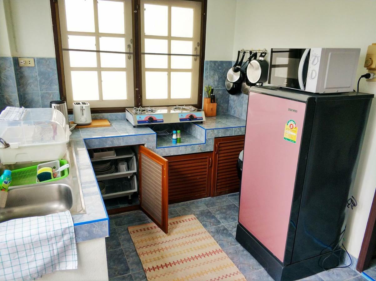 Waree'S Guesthouse Kata-stranden Eksteriør bilde